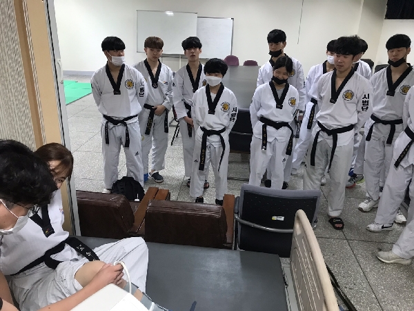 [BOOSTI] 태권도 대학 선수의 부상 실태조사 및 맞춤형 상해 예방 트레이닝 프로그램 개발 대표이미지