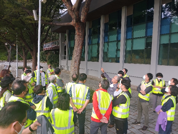 수목치료기술자 2기 수목학 실습 모습 대표이미지